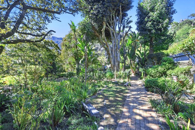 To Let 4 Bedroom Property for Rent in Hout Bay Western Cape